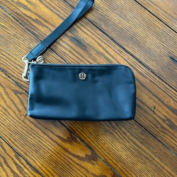 Lululemon black double pocket wallet wristlet - Picture 7 of 8